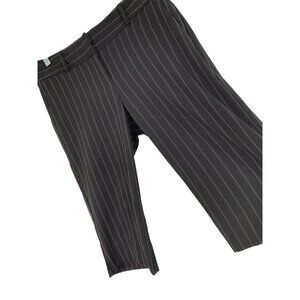 NWT White House Black Market Pinstripe Trouser Shorts Size 4 Black LR RV10319